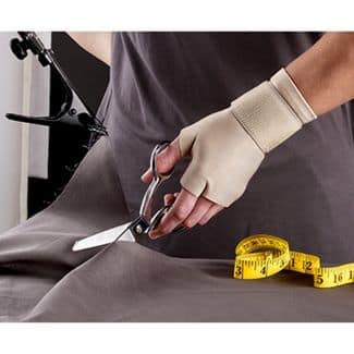 Futuro Hand/Wrist Compression Glove - Mild Support - Image 2
